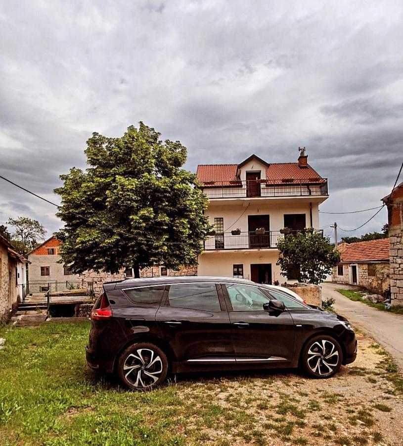 Mare Bed & Breakfast Vrlika Dış mekan fotoğraf