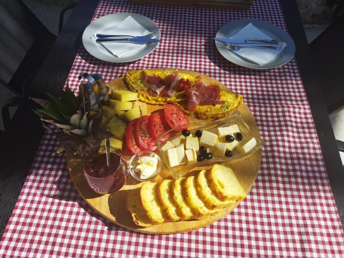 Mare Bed & Breakfast Vrlika Dış mekan fotoğraf