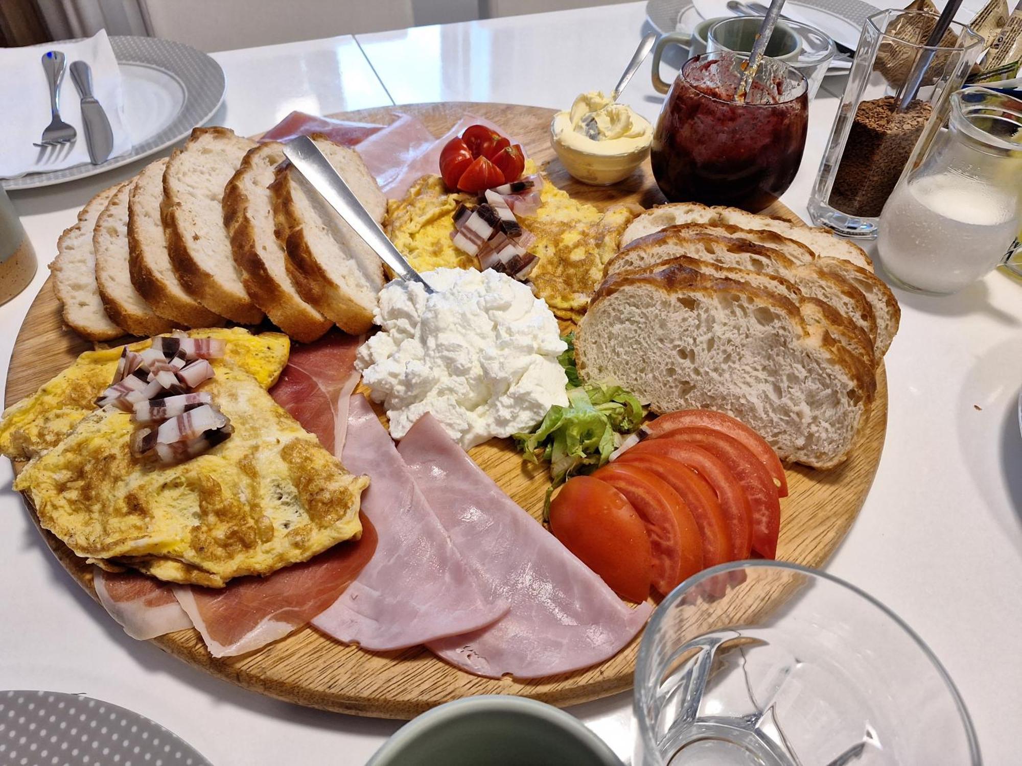 Mare Bed & Breakfast Vrlika Dış mekan fotoğraf